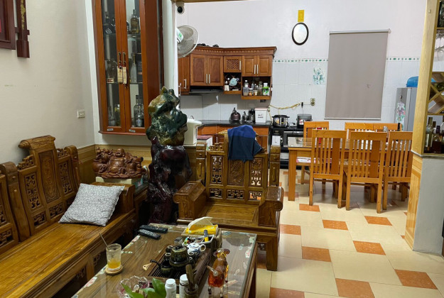 Cho thuê nhà nguyên căn đường Trần Hòa, Định Công, Hoàng Mai, diện tích 60m2, 4 tầng, 4 phòng ngủ, full nội thất