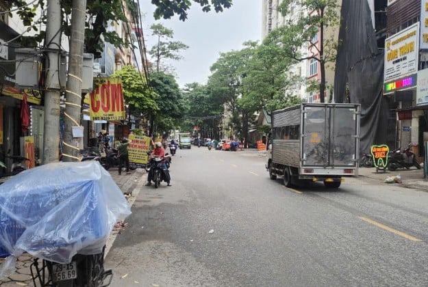 Bán nhà mặt phố Chiến Thắng, trung tâm Hà Đông, 6 tầng thang máy, 72m², giá 30 tỷ