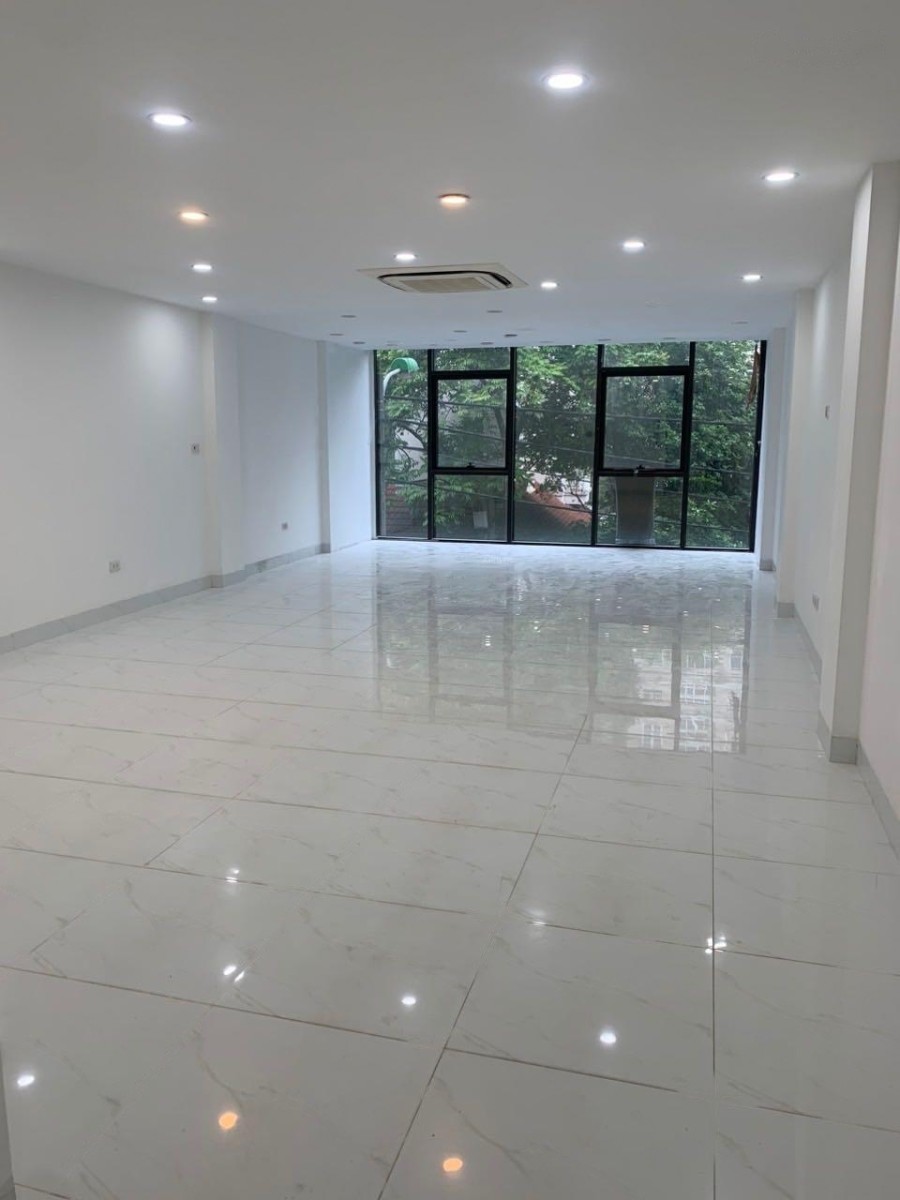 Cho thuê văn phòng tại toà nhà 81 Hoàng Ngân, Thanh Xuân, Hà nội, 70m2, giá 14tr/tháng