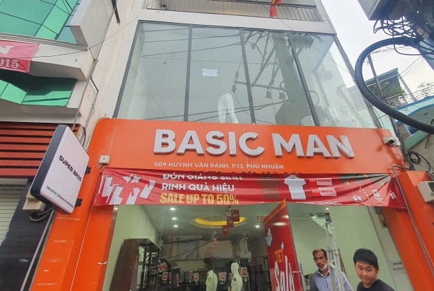 Cho thuê nhà góc 2 mặt tiền đường Huỳnh Văn Bánh, 5,3x13m, 3 lầu, giá 40 triệu