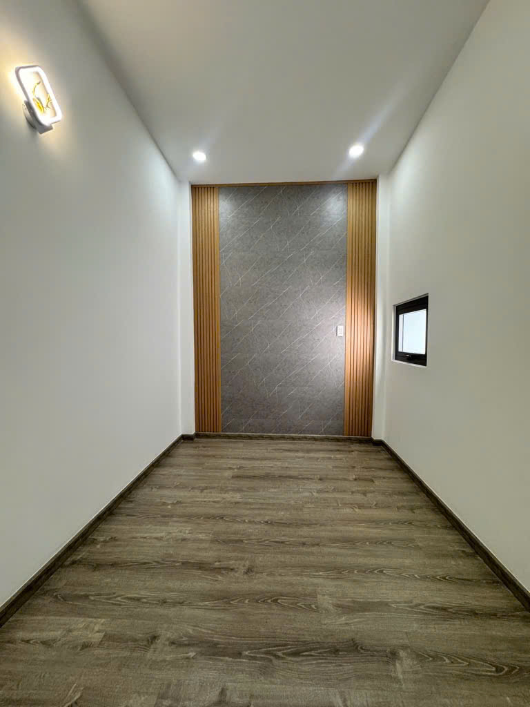 Bán nhà đẹp Tân Bình, 40m², 2 tầng, giá chỉ 3.95 tỷ, tặng full nội thất