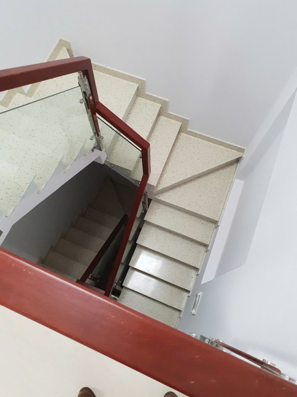 Bán nhà 7 tầng góc 2 mặt tiền, 5,3x17m, ngay công viên Gia Định, Phú Nhuận, chỉ 24 tỷ