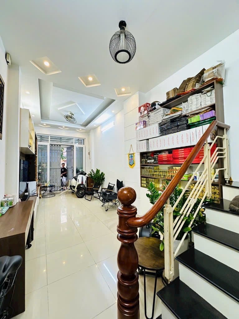 Bán nhà đẹp hẻm xe hơi Nguyễn Đình Chính, Phú Nhuận, 4 tầng, 50m², full nội thất, chỉ 7.3 tỷ