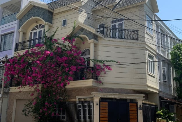 Bán biệt thự 73m2 đường 827, Phú Hữu, Quận 9, giá 8,6 tỷ