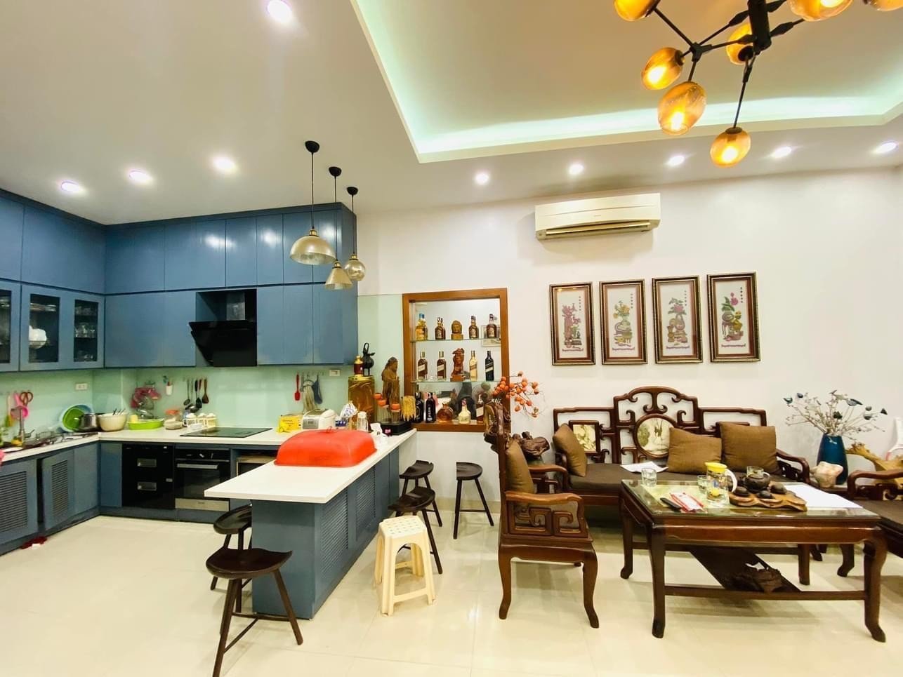 Bán nhà Hoàng Quốc Việt, phân lô, ô tô tránh, nội thất đỉnh với diện tích 42m2, giá nhỉnh 10 tỷ
