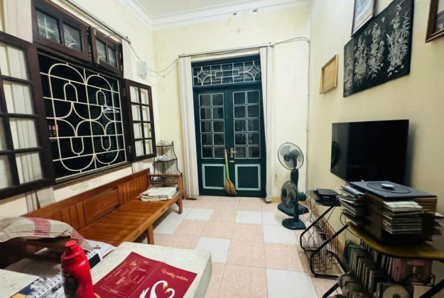 Bán nhà ngõ 239 Nguyễn Ngọc Vũ, Cầu Giấy, ô tô vào tận nơi, kinh doanh tốt, diện tích 255m², giá 52 tỷ