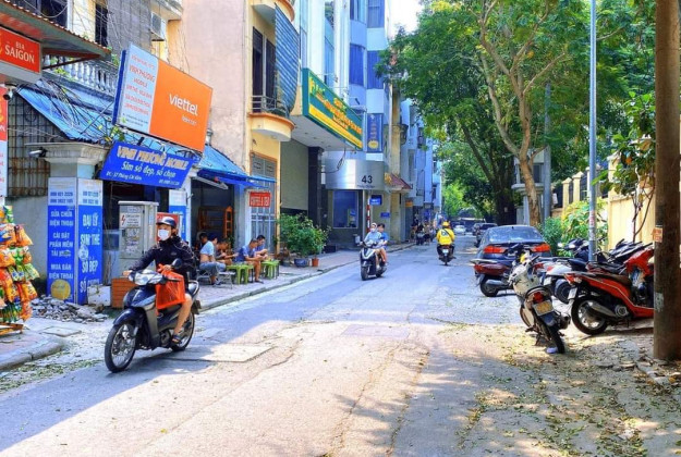 Bán nhà mặt phố Phố Phùng Chí Kiên, Phường Nghĩa Đô, diện tích 252m2, giá 132 tỷ