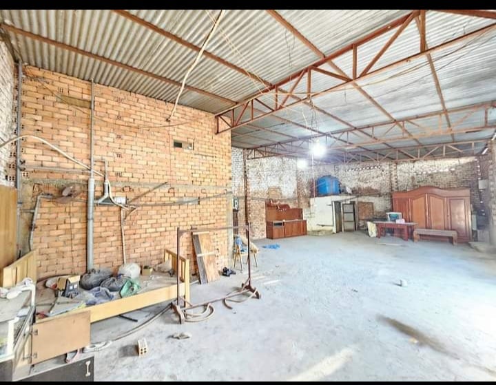 Bán lô đất tặng nhà cũ 164m², sổ hồng riêng, full thổ cư, gần Quốc lộ 1A