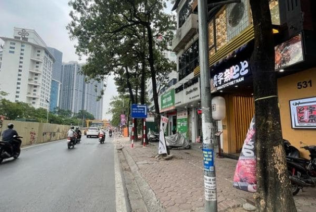 Bán nhà mặt Phố Kim Mã, Phường Ngọc Khánh, diện tích 101m2, giá 55 tỷ