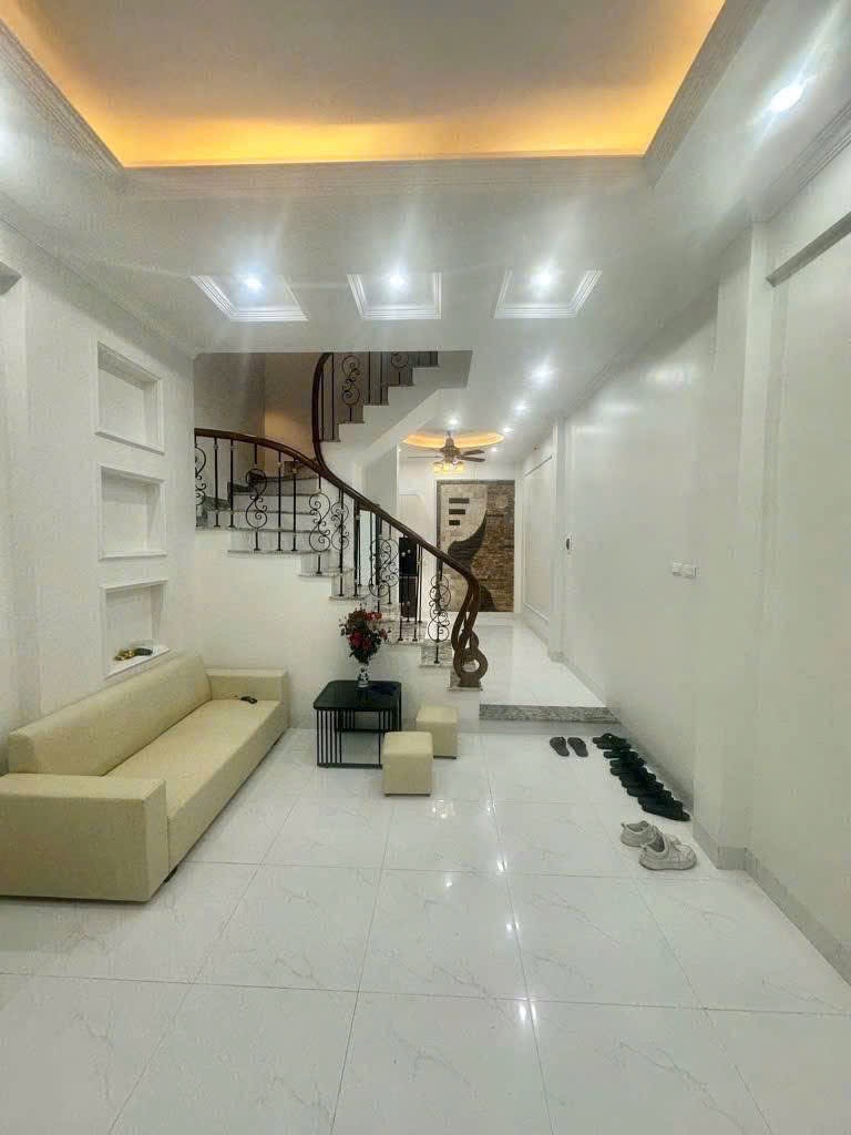 Bán gấp nhà đẹp Láng Hạ, kinh doanh nhỏ, 40m, 5 tầng, nhỉnh 10 tỷ