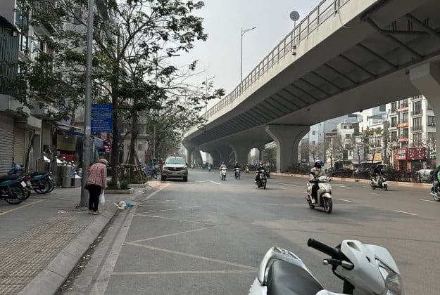 Bán nhà mặt phố Đại La, phường Trương Định, diện tích 98m2 giá 39.5 tỷ
