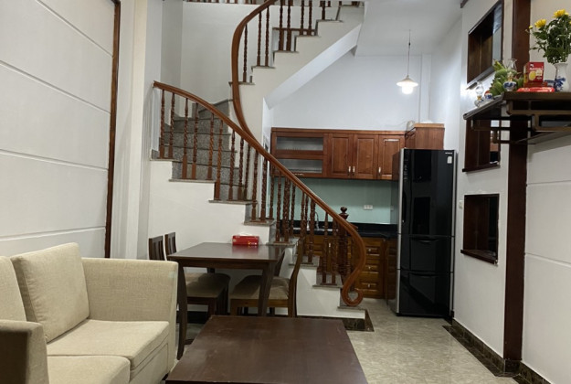 Cho thuê nhà riêng 3 tầng full đồ tại ngõ 1395 Giải Phóng, Hoàng Mai, giá 9 triệu/tháng
