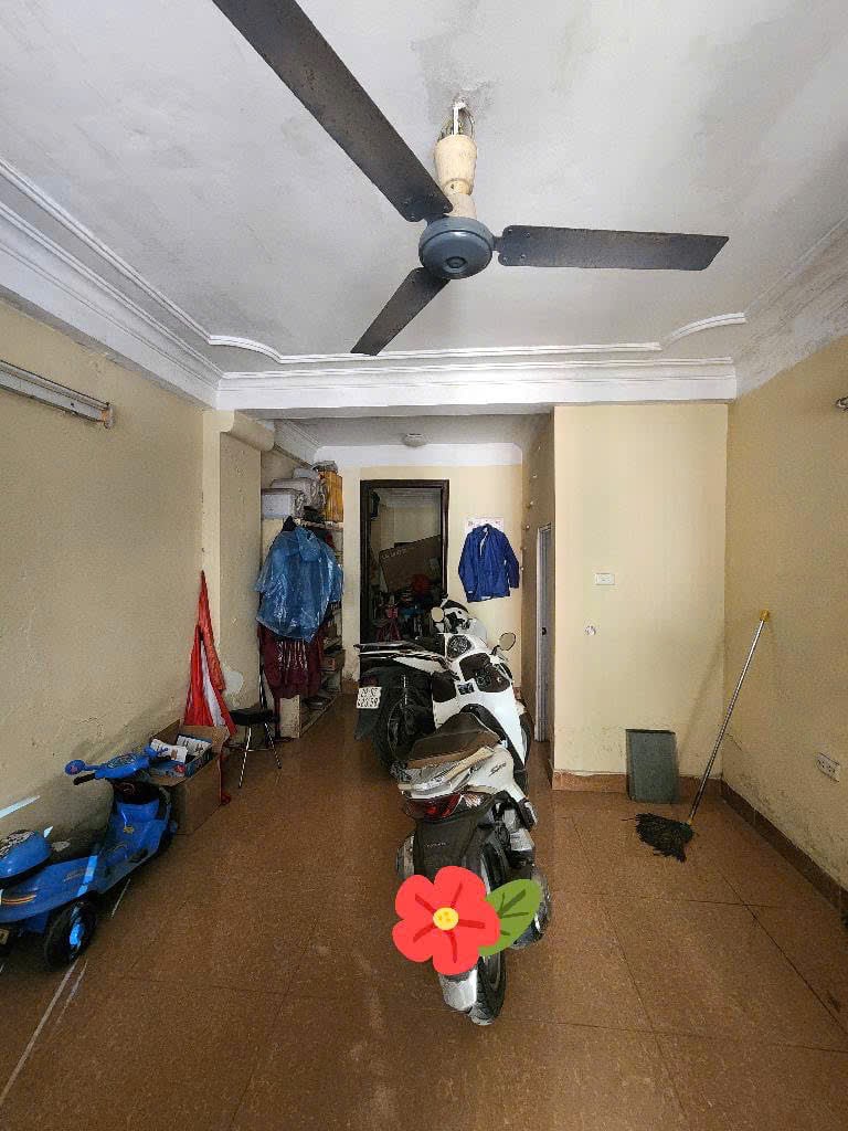 Chỉ hơn 12.x tỷ sở hữu căn nhà ô tô vào nhà quay đầu trước nhà, phân lô, kinh doanh