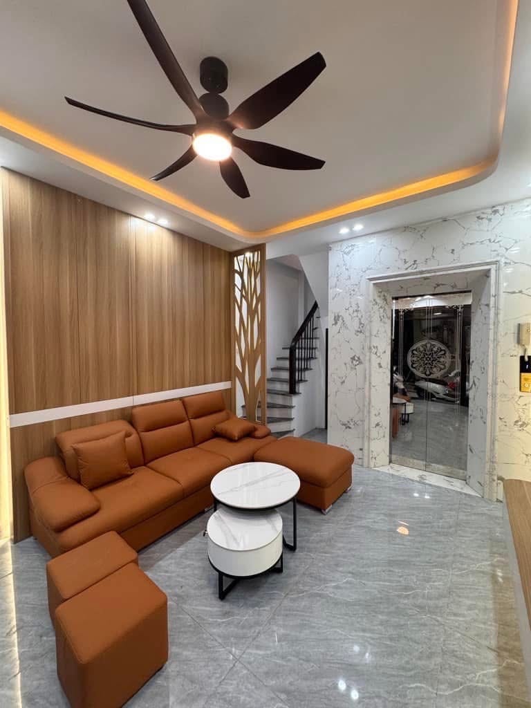 Bán nhà Trần Khát Chân có thang máy 35m2, 3PN, 4WC, 5 tầng giá 8,65 tỷ