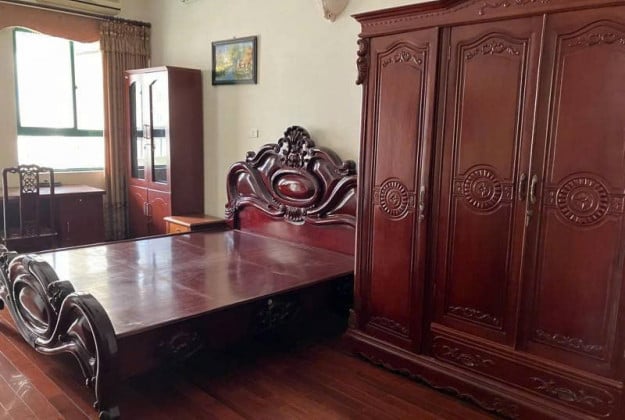 Cho thuê chung cư 3pn Hoàng Đạo Thúy, Cầu Giấy HN 165m2 giá 18TR - full đồ, slot ô tô