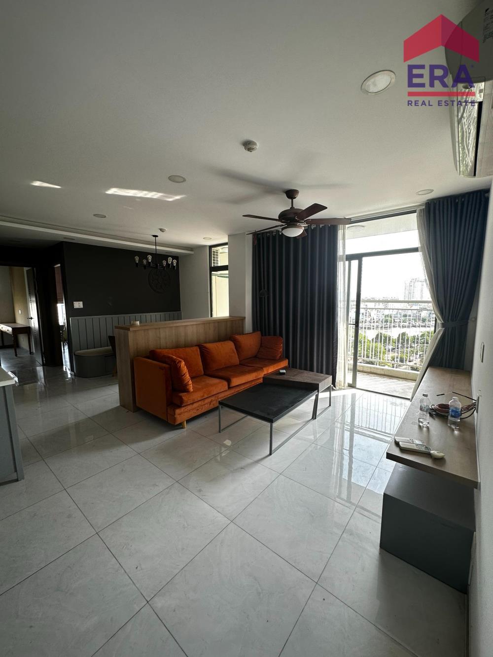 Căn hộ  Riva Park 111m2, sổ hồng, mới 99%, Quận 4, giá 50 triệu/m2, cơ hội đầu tư sinh lời