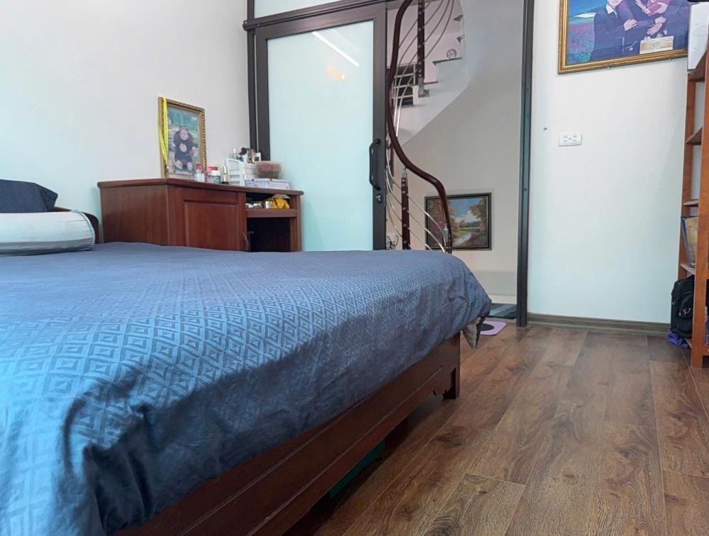 Nhỉnh 5 tỷ, nhà Hào Nam, ngõ thông thoáng, gần Cát Linh, Văn Miếu, 6 tầng, sổ riêng
