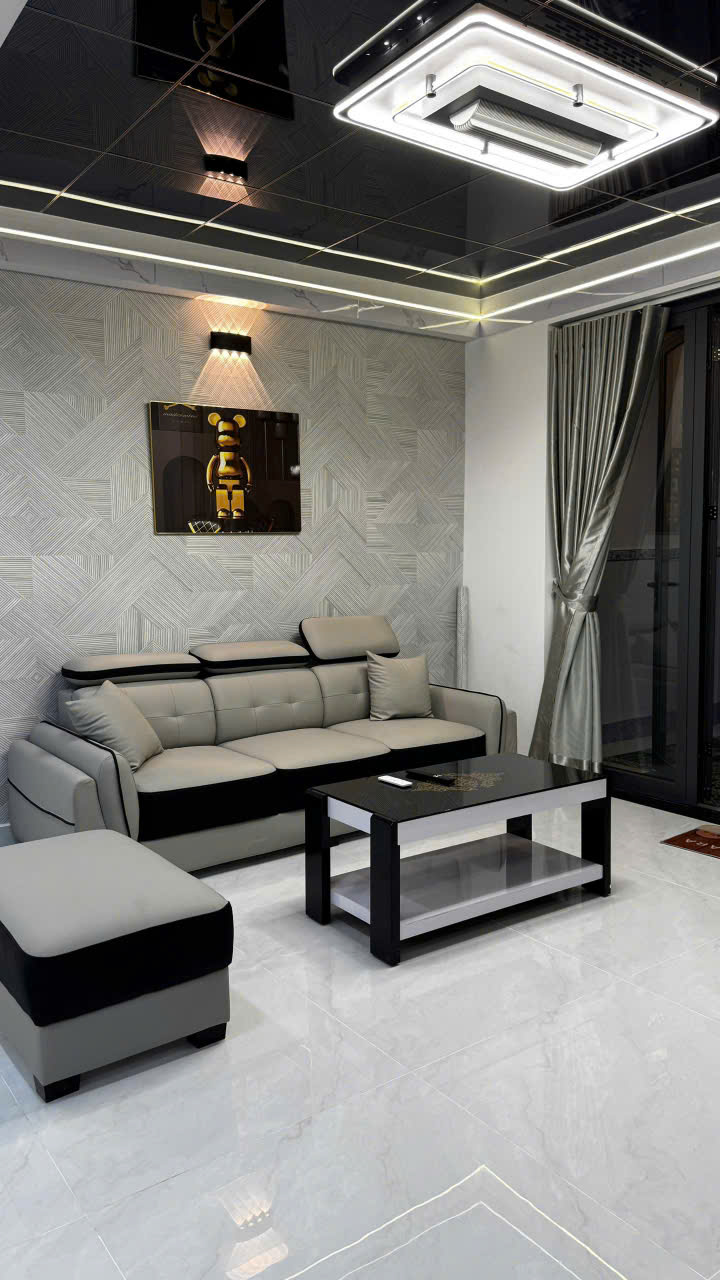 Nhà sang trọng, diện tích lớn 5,3mx19m, nội thất cao cấp, Phan Văn Hớn, gần Tham Lương, Quận 12, giá 6 tỷ