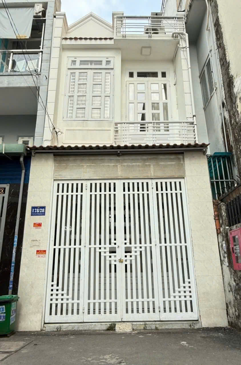Nhà rất đẹp, 1 lầu, 4mx12m, đường 4m, hẻm 1 sẹc Trương Thị Hoa, TTH07, gần Metro, Quận 12, giá 4 tỷ 150 triệu