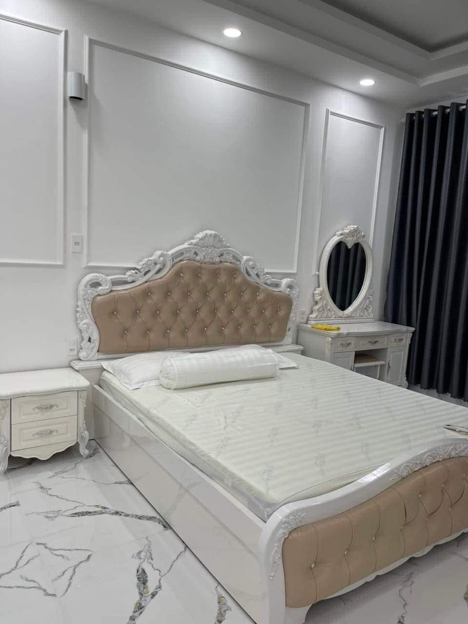 Ở ngay, bán nhà 5 tầng cực đẹp Lê Văn Sỹ, 52m2, 4 phòng ngủ, giá 8 tỷ, thương lượng