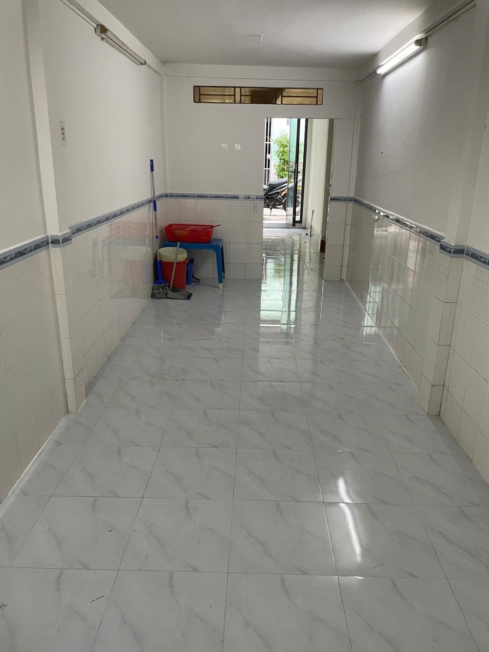 Cho thuê nhà giá 5 triệu/tháng hẻm 1 đường Hoàng Văn Thụ, Ninh Kiều, đầu hẻm vô 150m