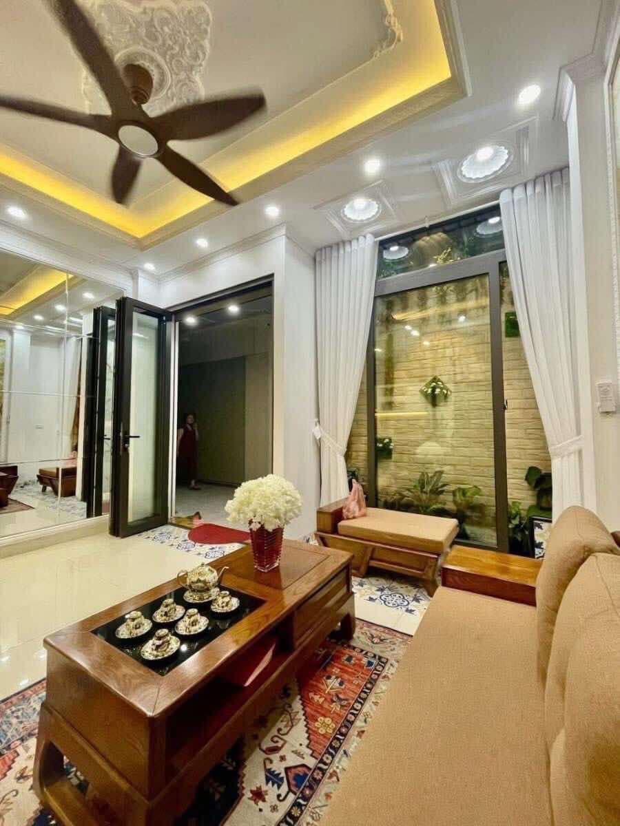 Bán nhà đẹp ngõ 103 Pháo Đài Láng, 33m², 5 tầng, cách ô tô tránh 60m, giá chỉ 8.35 tỷ