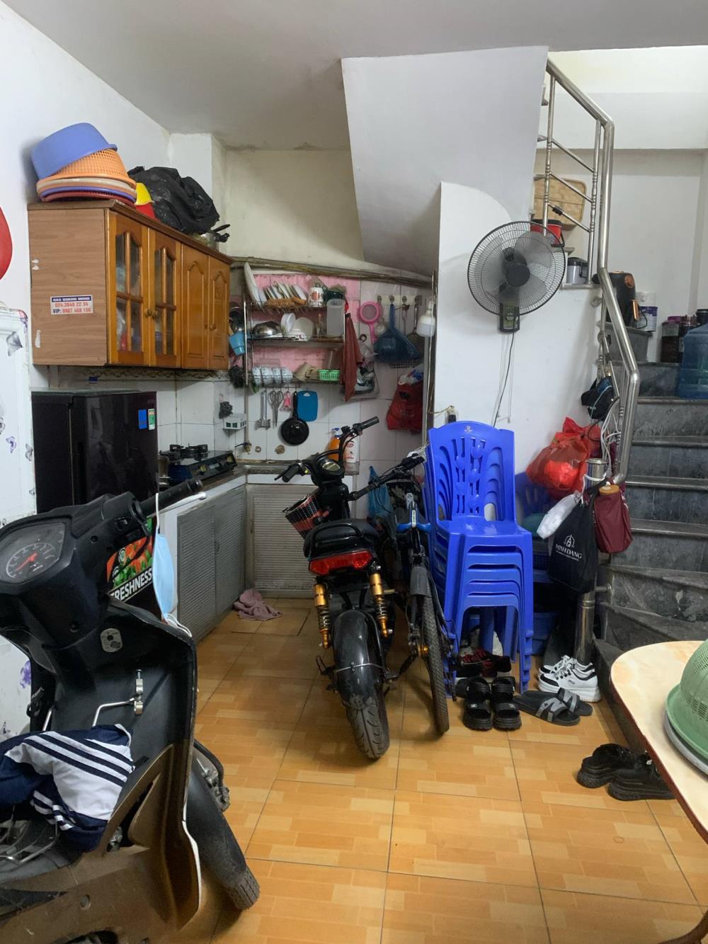 Bán nhà ngõ 145 Vĩnh Hưng Hoàng Mai 20mx4t nhỉnh 1.8 tỷ ở luôn