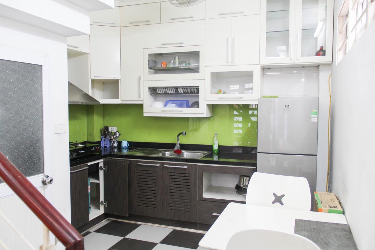Cho thuê nhà riêng chính chủ 5 tầng, tại số 26a ngõ 370 phố Thụy Khuê, quận Tây Hồ