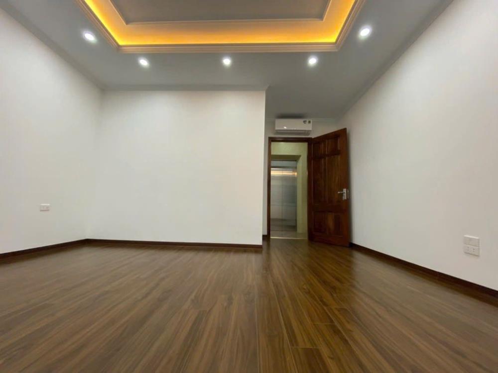 Bán nhà 5 tầng thang máy, trung tâm Lê Lợi, Nguyễn Trãi, giá chỉ nhỉnh 8 tỷ