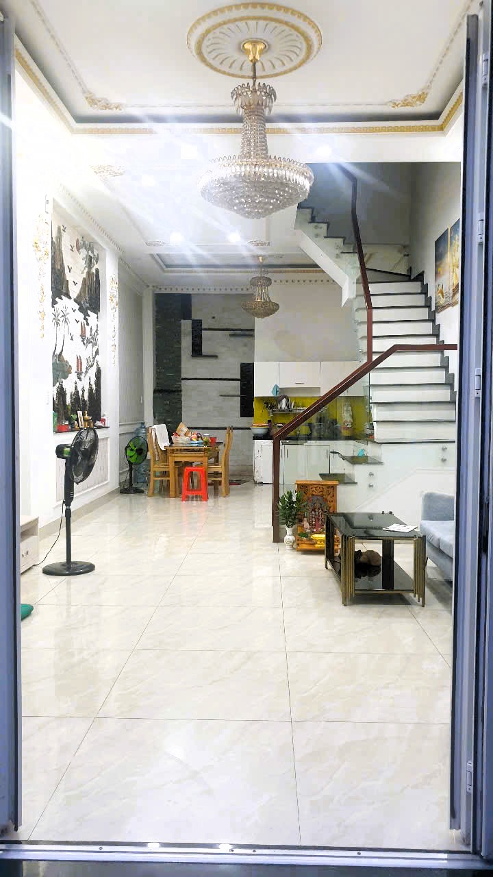 Cho thuê nhà 4 tầng đường ô tô Phường Hiệp Bình Chánh Thủ Đức, 17tr/tháng