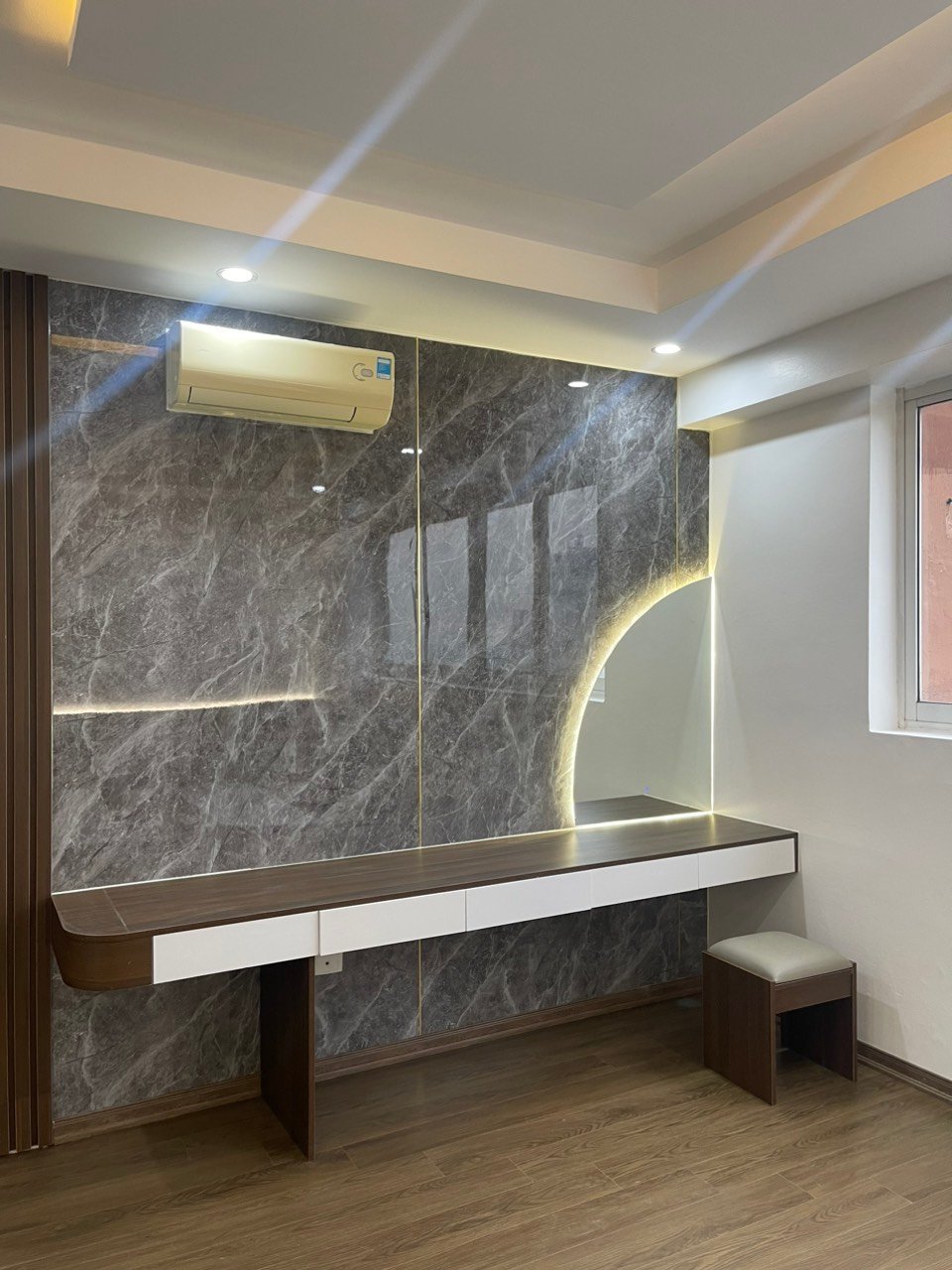 Bán căn hộ chung cư 65m2 Phường Trung Hòa, Quận Cầu Giấy, Hà Nội nội thất đầy đủ
