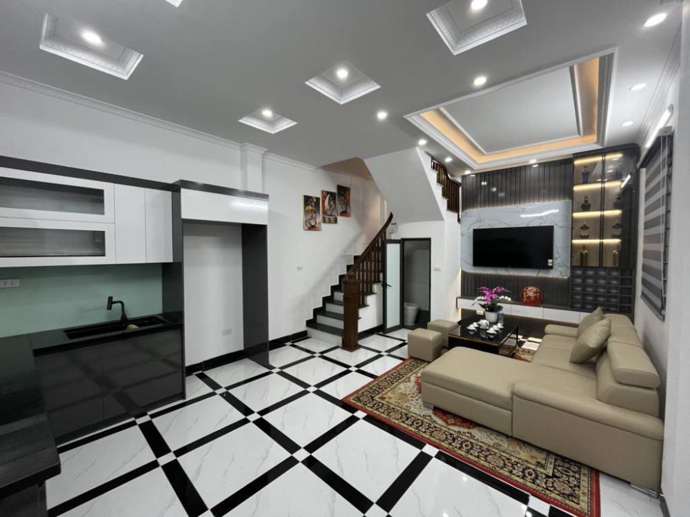Bán nhà Ngọc Thụy, Long Biên, 35m2 x 4 tầng, do dân xây, giá 6 tỷ 15