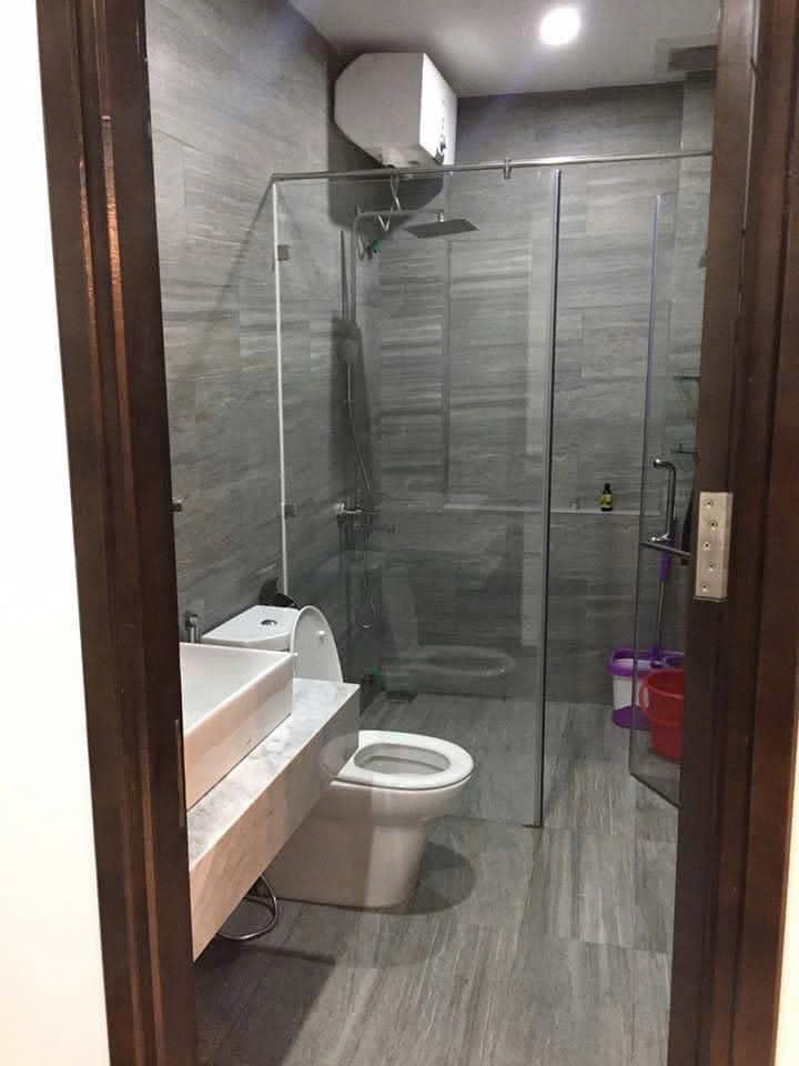 Cần thanh khoản gấp nhà lô góc sát biển Nguyễn Tất Thành, 100m², 3 tầng, chỉ 9,5 tỷ