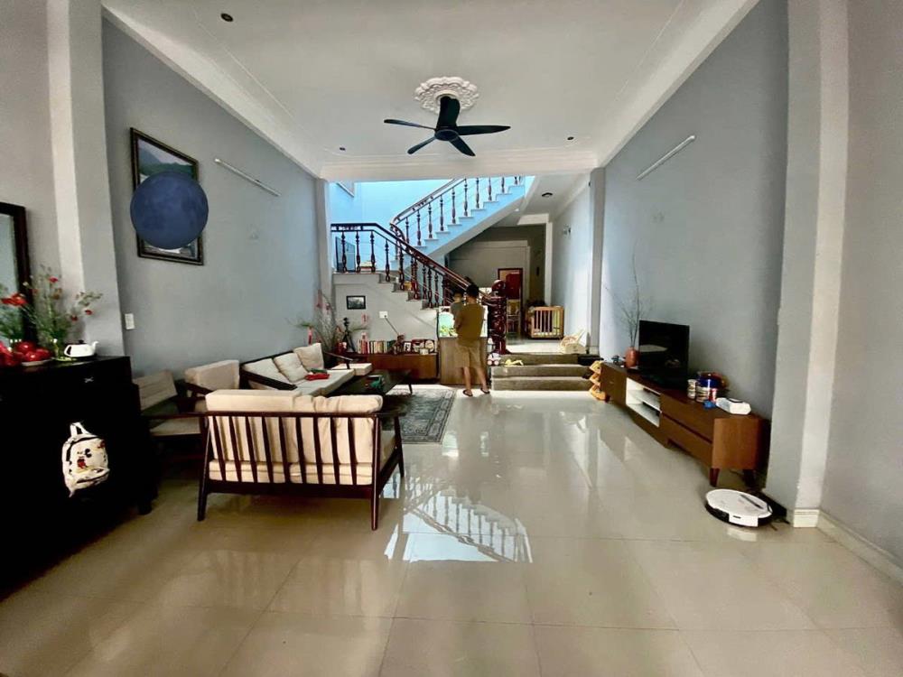 Chính chủ bán nhà 2 tầng mặt tiền, Hòa Minh, Liên Chiểu, Đà Nẵng, khu dân cư dân trí cao, 123m2, giá chỉ 4.6tỷ