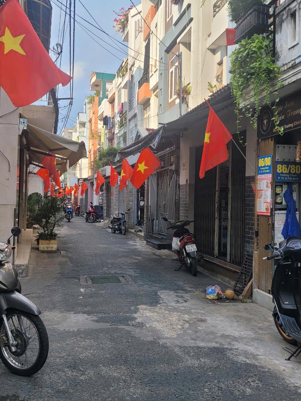 Bán nhà Trường Chinh ngay 7 Hiền - Tân Bình 50m2 -4 tầng- giá 5 tỷ 5