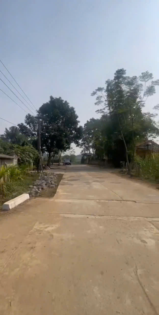 Em chính chủ bán lô đất 200m2, mặt đường liên huyện tại Lương Sơn, Hoà Bình