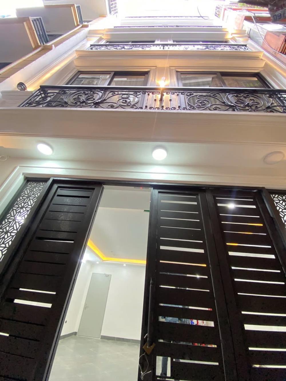 Bán tòa căn hộ dịch vụ mới xây Trần Duy Hưng, Cầu Giấy, 57m² x 7 tầng, 11 căn hộ, Giá 20,9 tỷ