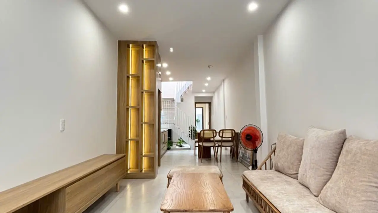 Bán Nhà Phan Đăng Lưu 60m2, 3 P. Ngủ, Hẻm Xe Hơi Nhỉnh 8 Tỉ