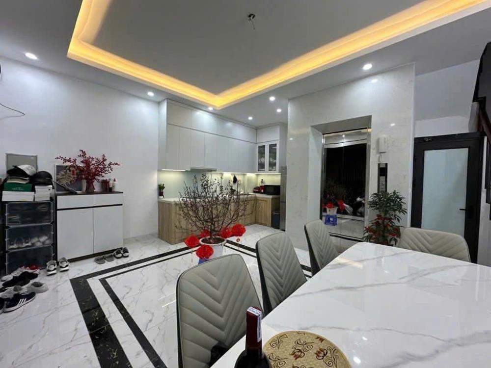 Nhà Trương Định, Hoàng Mai, 36m, 5 tầng thang máy, 20m ô tô tránh, 7,6 tỷ
