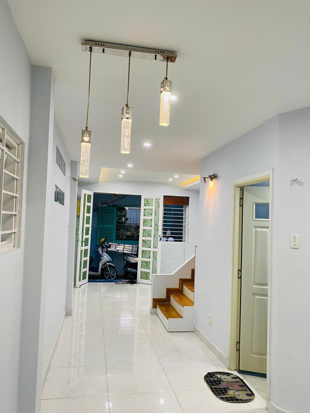Bán nhà 1 trệt 1 lầu, 3,5 x 9,5m, giá tốt tại Bạch Đằng, phường 15