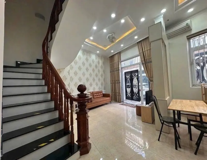 Bán Nhà 50m², 3 Tầng, 4 Phòng Ngủ, 3 WC, Trường Thọ, Thủ Đức - 6.8 Tỷ