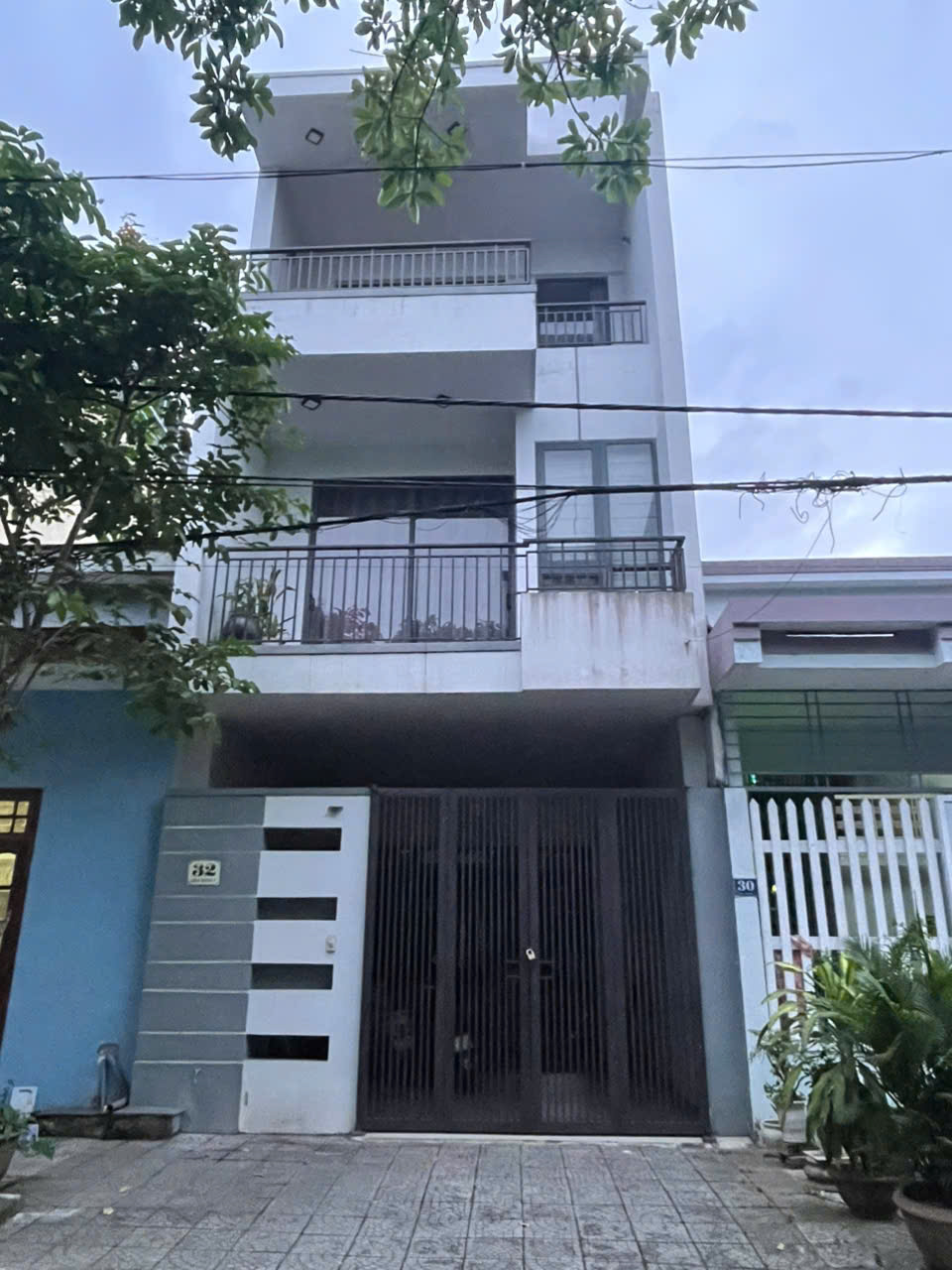Bán nhà 3 tầng đường Hòa Minh 7, sát biển Liên Chiểu, giá tốt
