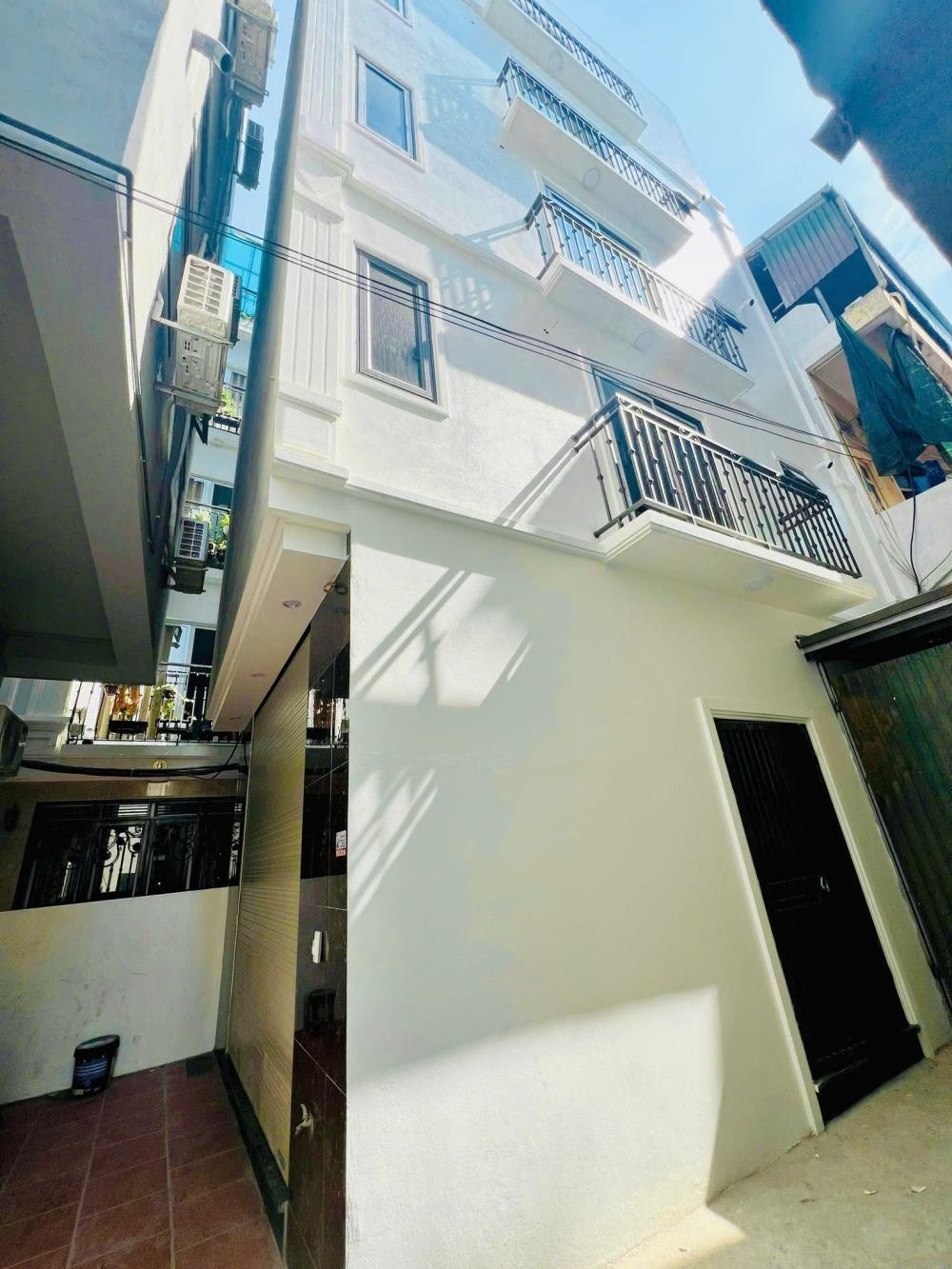 Cần tiền bán gấp nhà Vạn Phúc lô góc 40m2, 5 tầng thang máy – giá cực tốt