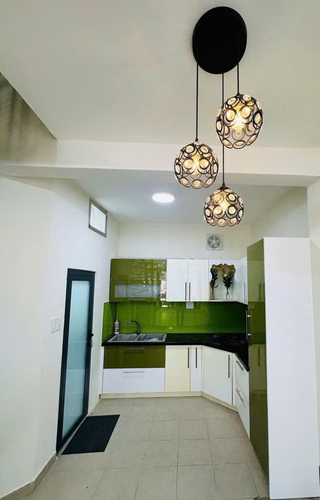 Bán nhà hẻm xe hơi Cách mạng tháng 8, Quận 10, 38m x 2 tầng đẹp vào ở ngay, 5.95 tỷ