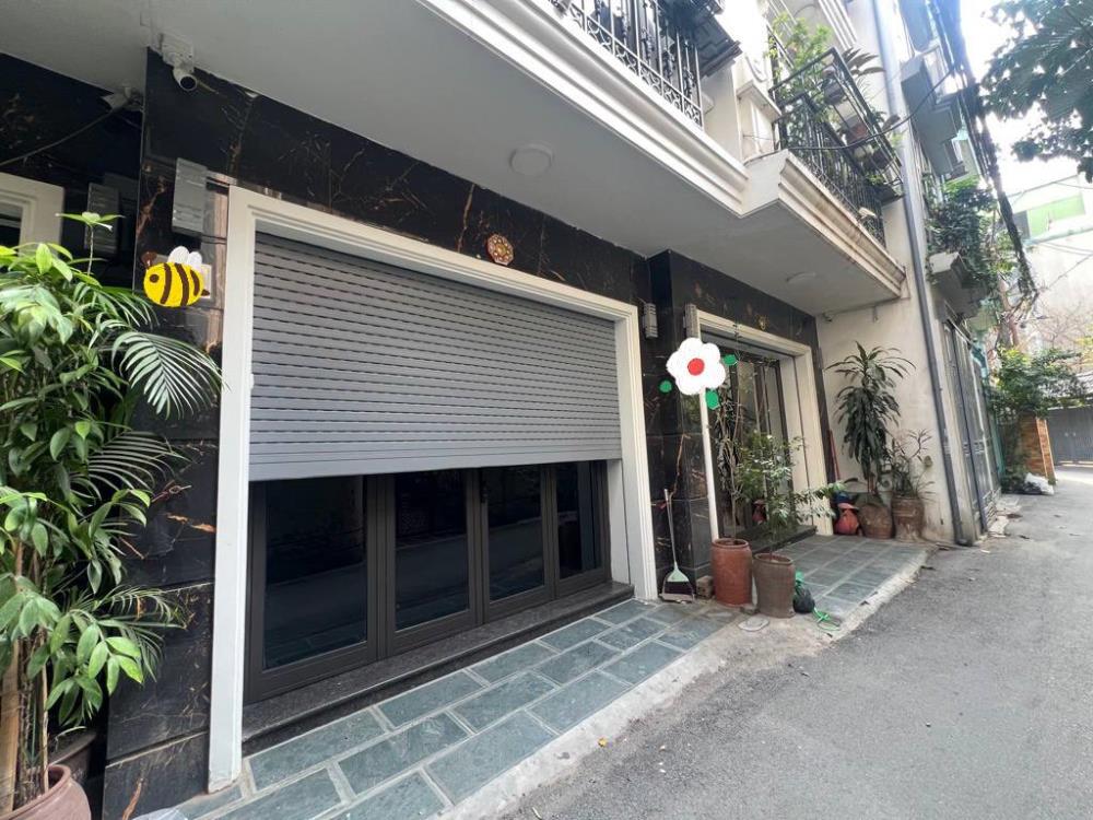 Bán nhà Ngọc Lâm Long Biên, 50m2 x 5 tầng, giá 11 tỷ 3, ô tô đầu phố, nội thất vip