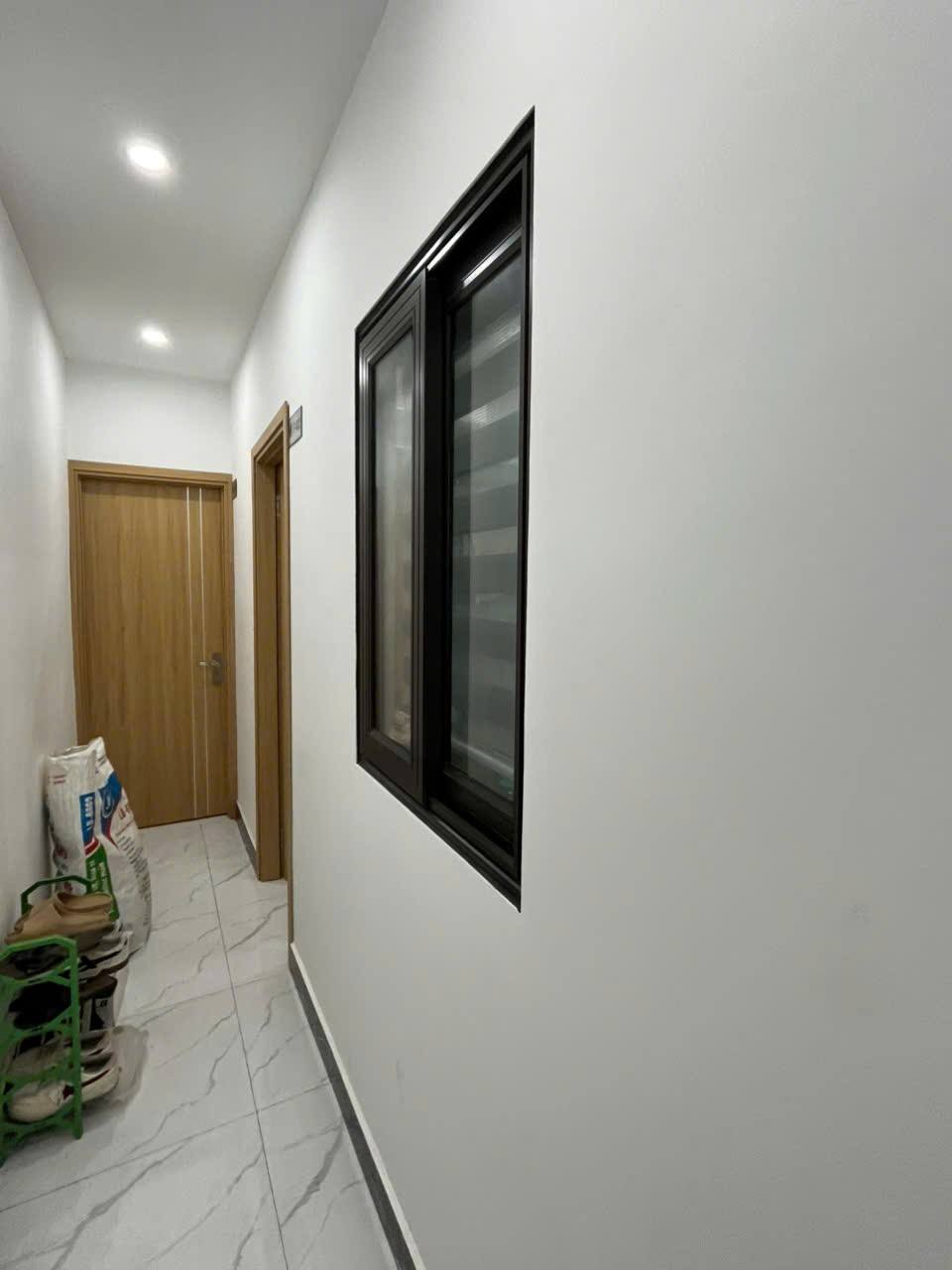 Toà căn hộ dịch vụ 47m2 x 4 tầng x mặt tiền 3.6m, 3 gác đỗ cửa tại đường Vũ Ngọc Phan, Đống Đa