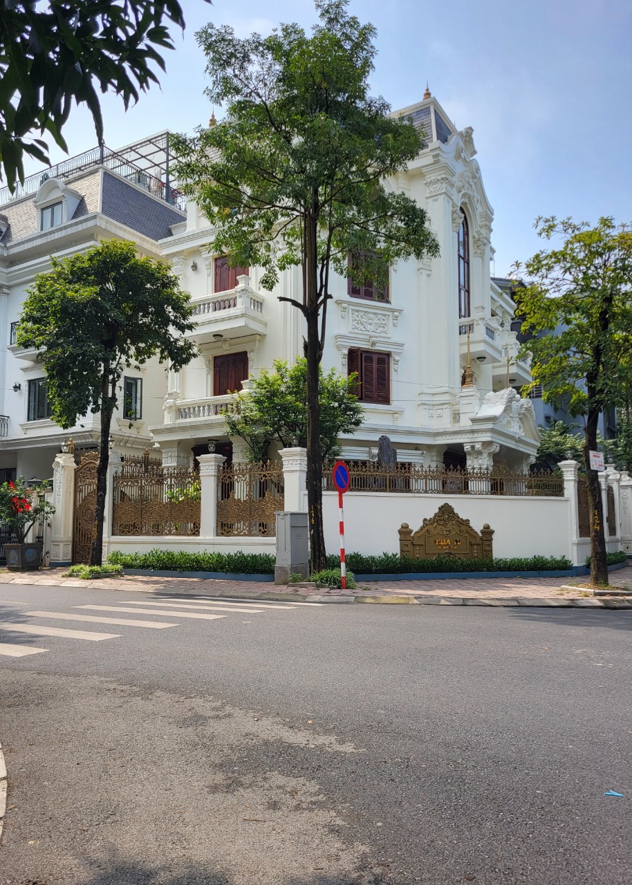 Bán biệt thự mặt phố Vinhomes Hàm Nghi – lô góc 2 mặt tiền, 300m², vị trí đẹp nhất Từ Liêm
