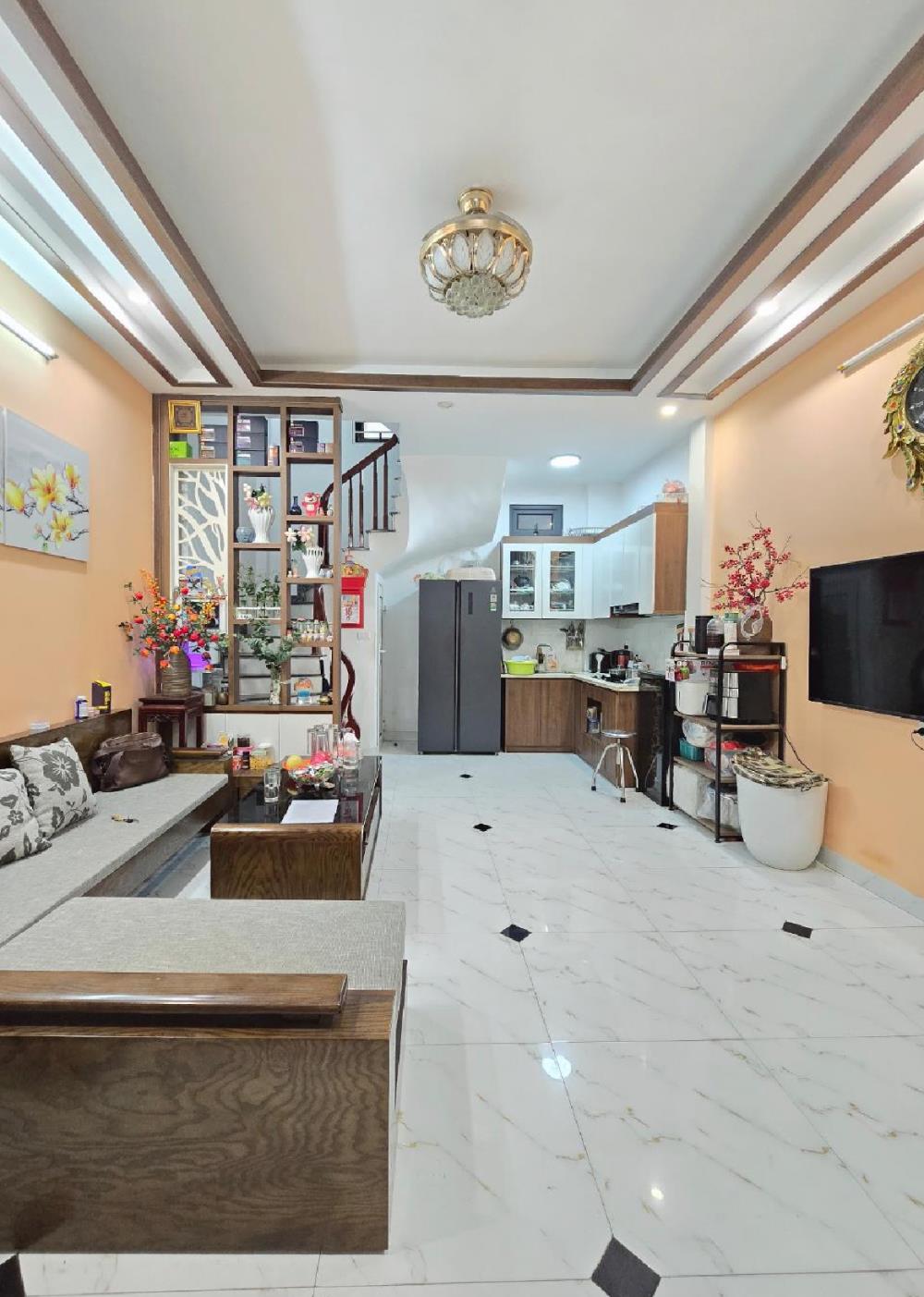 Bán nhà 5 tầng đẹp Ngọc Trì, Thạch Bàn, Long Biên, 30m², Giá 5.5 tỷ