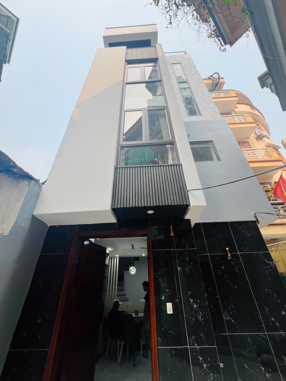 Bán nhà 5 tầng xây mới full nội thất, Lạc Trung, Hai Bà Trưng, lô góc