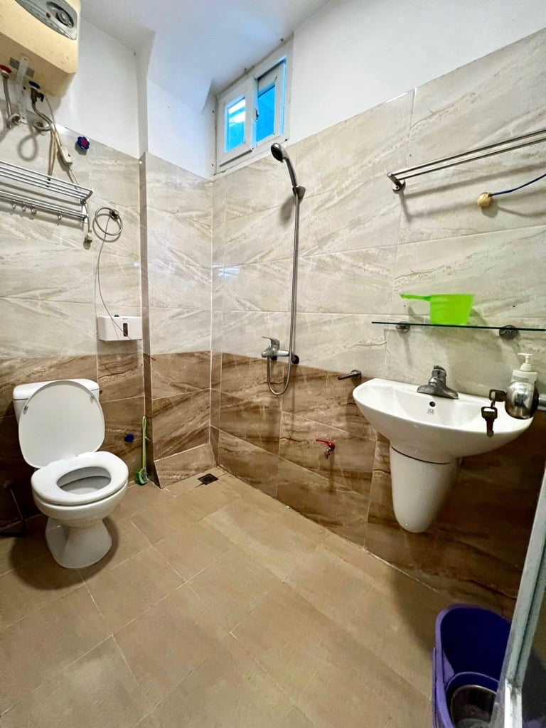 Nhà đẹp Mễ Trì ngõ thông, ô tô đỗ cửa, sổ vuông, dân xây, đầy đủ nội thất